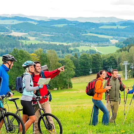 Western Ahorn – Adults Only 4*