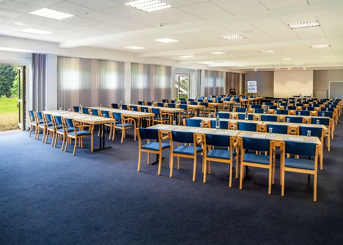 Western Ahorn - Adults Only 4*