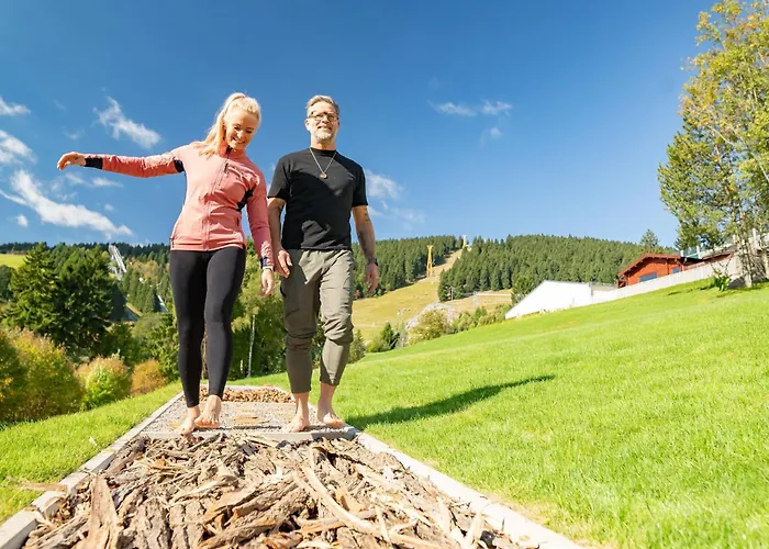 Western Ahorn - Adults Only