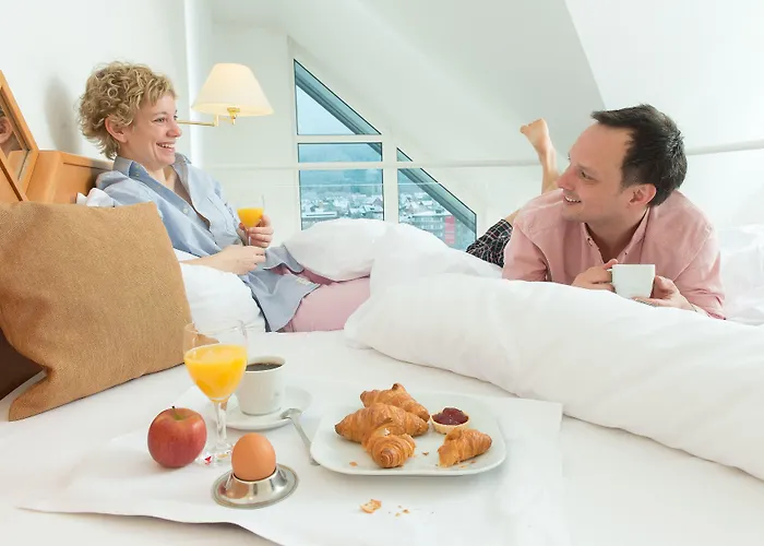 Western Ahorn - Adults Only 4*